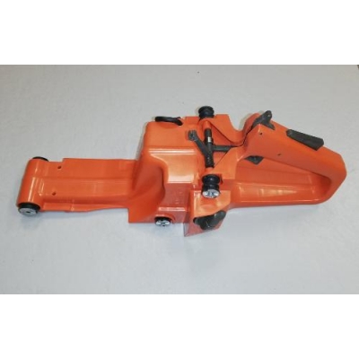 Корпус с бензобаком Husqvarna 268